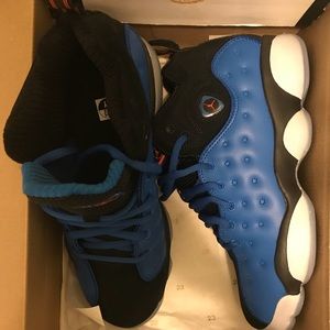 Jordan Jumpman Team II size 7 youth